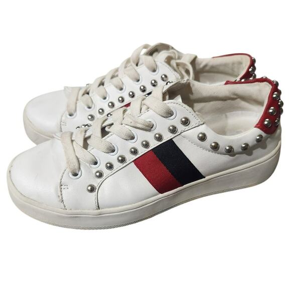 White Low Top Sneakers Steve madden Size 6.5 - Picture 1 of 7